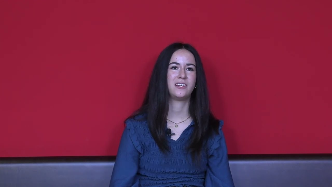 La estudiante Elena Sango se acerca a Saturno de la mano de la Agencia Espacial Europea