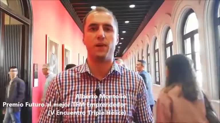 Alberto Montolío, ganador del 'Premio Futuro' en el V Encuentro Triple Hélice